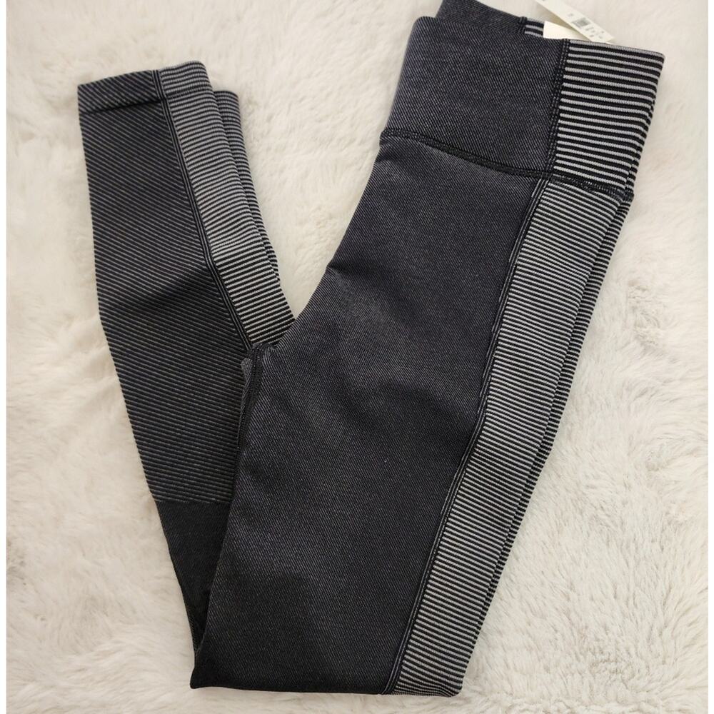 Aerie OFFLINE Seamless High Waisted Two Toned Black Leggings Size Small NWT